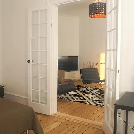 Next To New Harbour Apartment